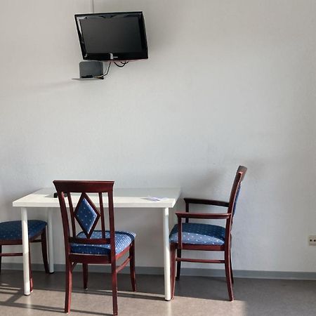 Pension Highway 3 Bielefeld Bagian luar foto