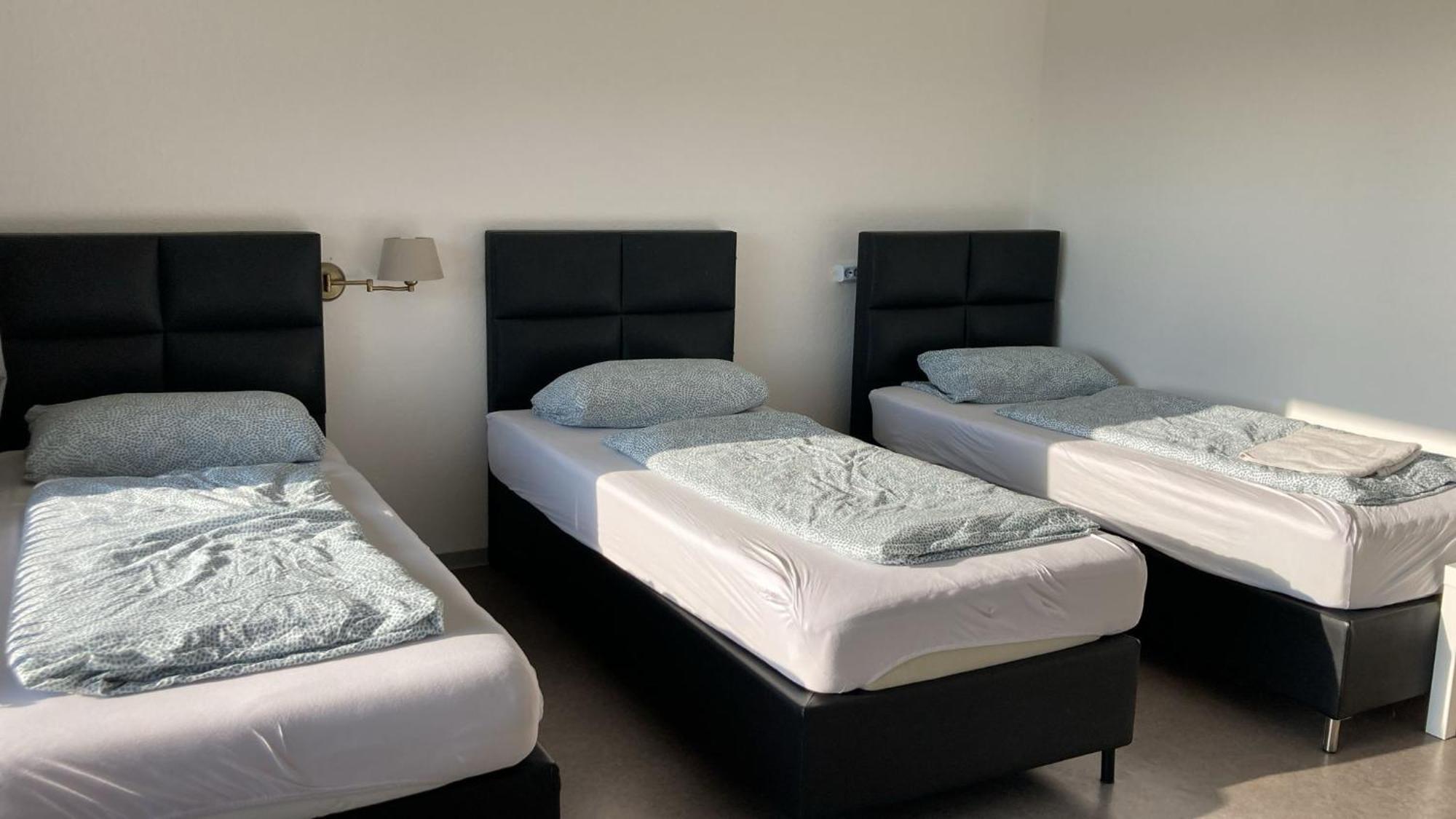 Pension Highway 3 Bielefeld Bagian luar foto