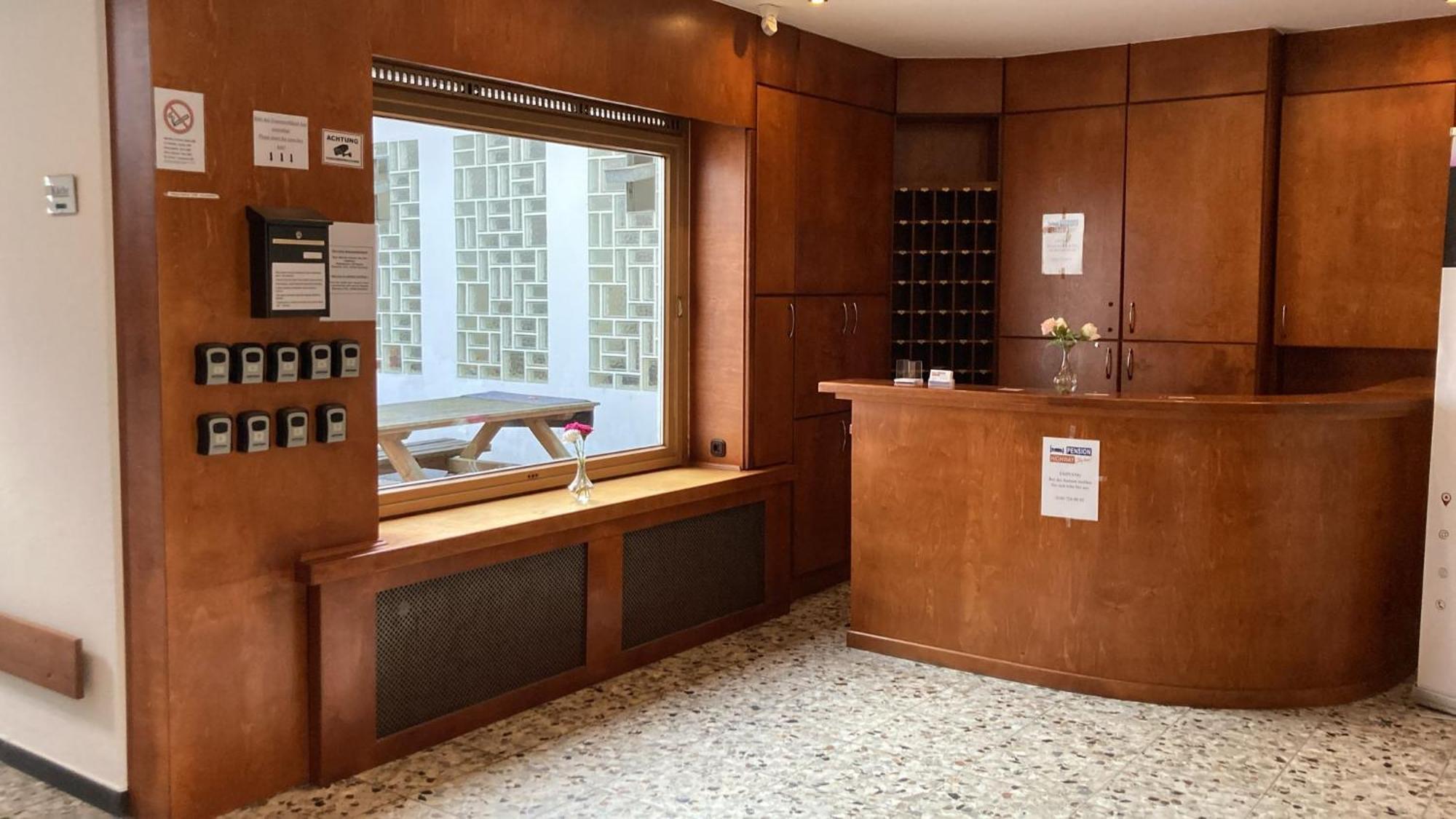 Pension Highway 3 Bielefeld Bagian luar foto