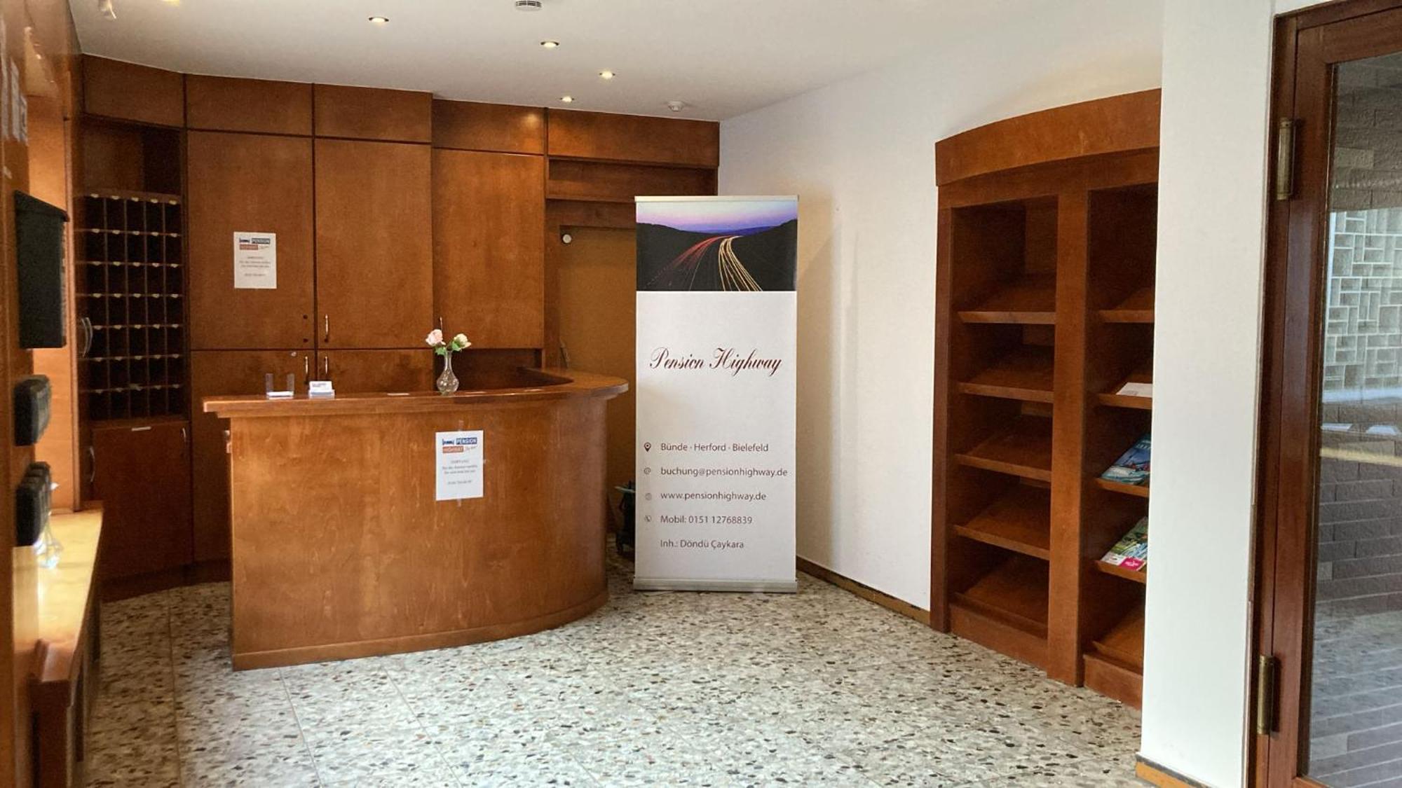 Pension Highway 3 Bielefeld Bagian luar foto