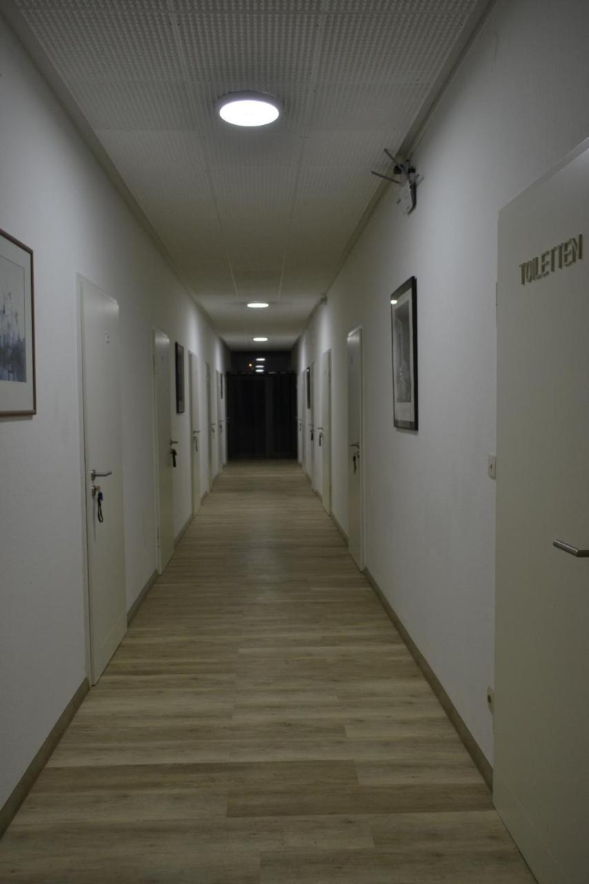 Pension Highway 3 Bielefeld Bagian luar foto